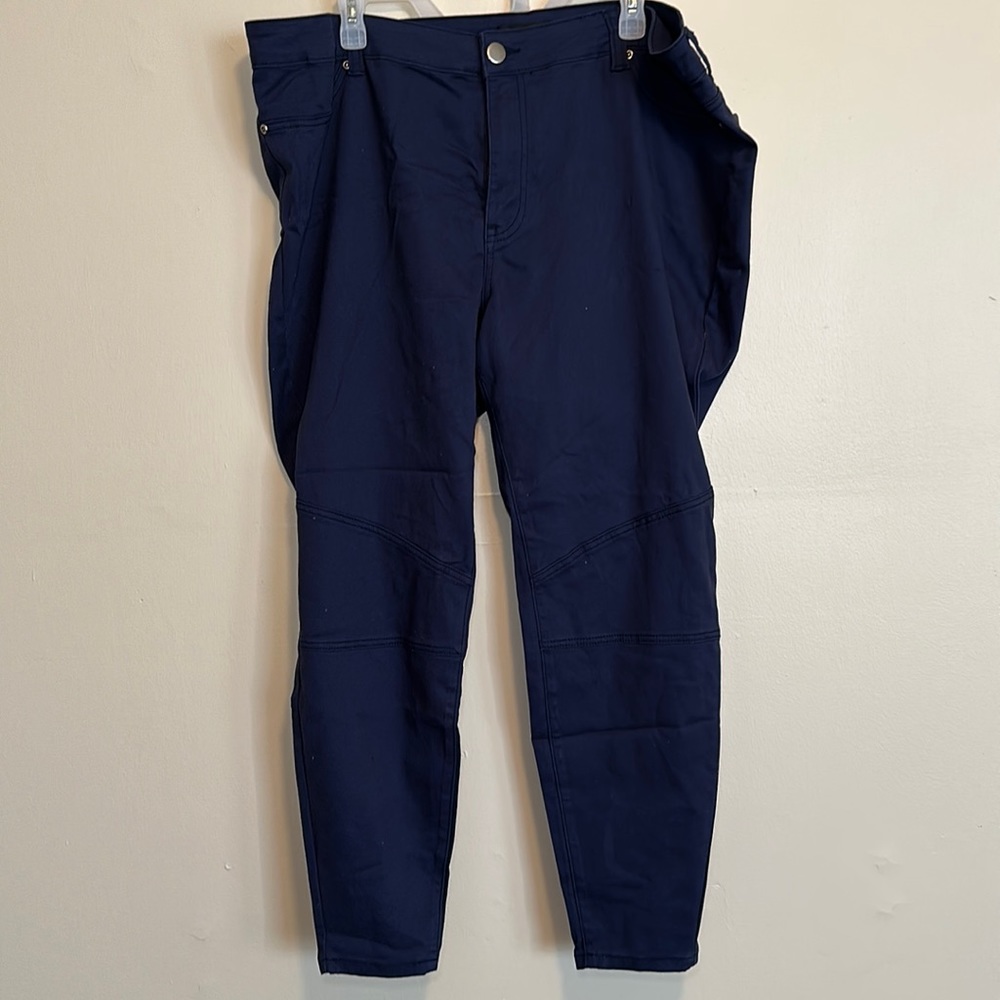 Forever 21 Navy blue ankle pants